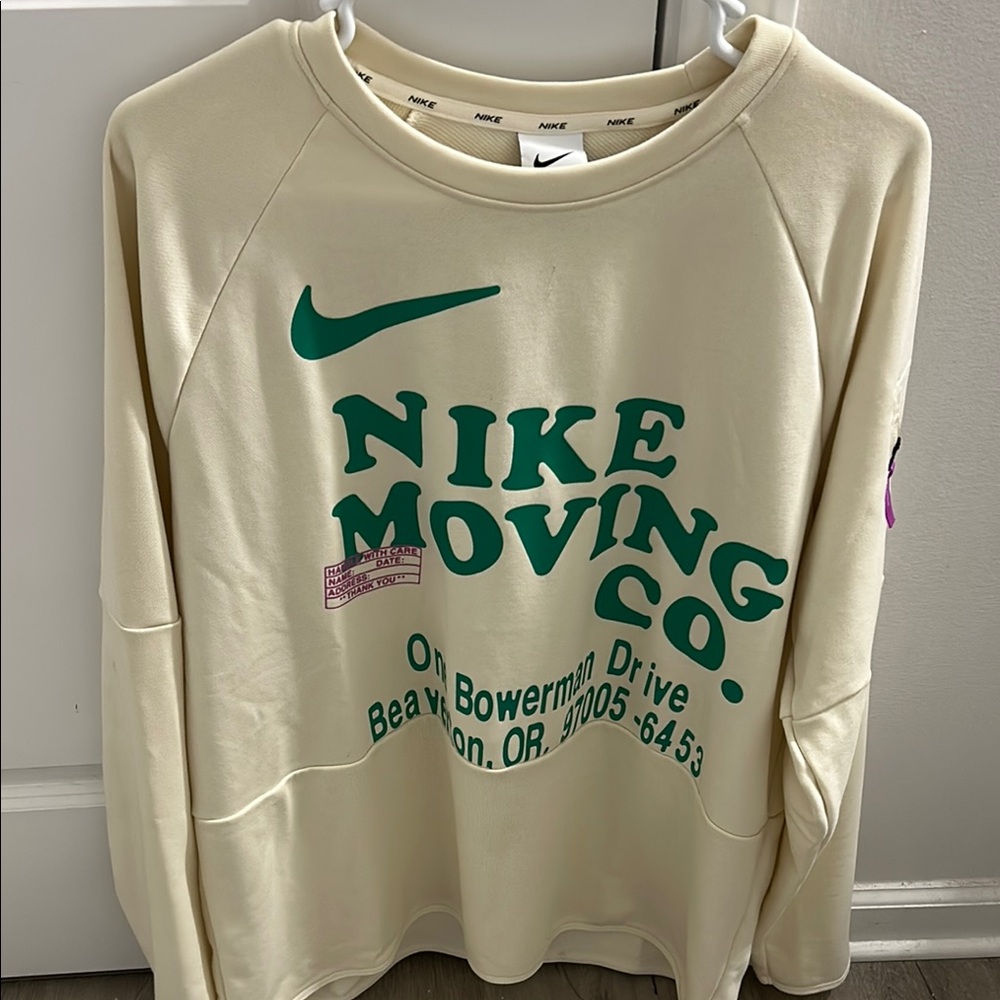 Nike Cream and Green Sweatshirt